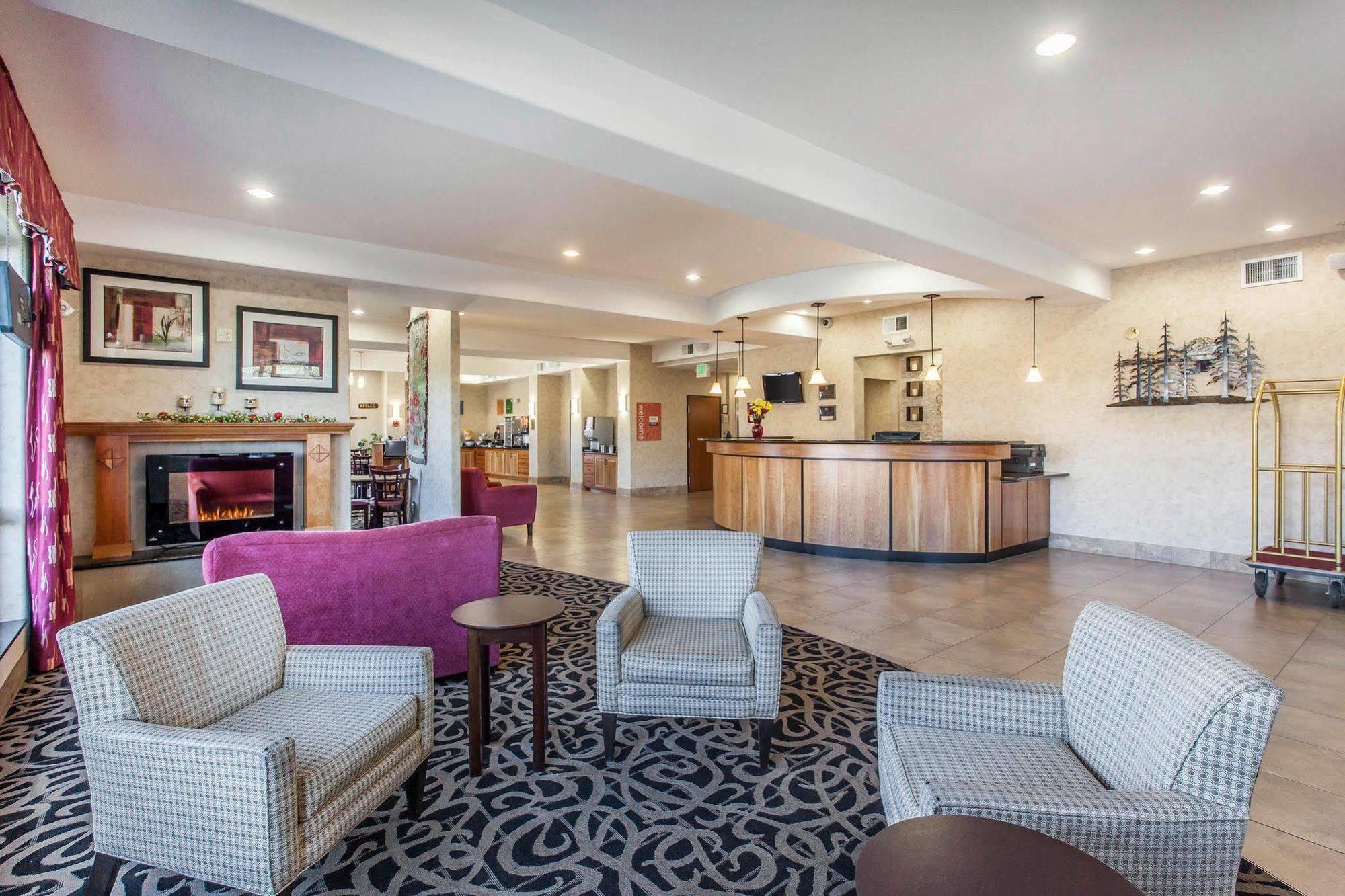 Comfort Suites Wenatchee Gateway Extérieur photo