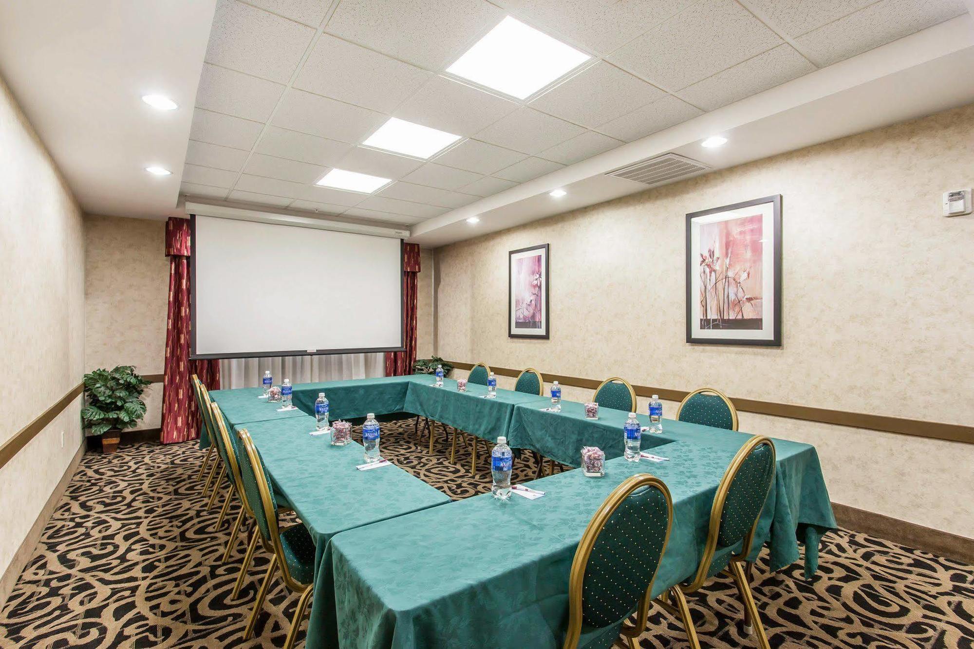 Comfort Suites Wenatchee Gateway Extérieur photo