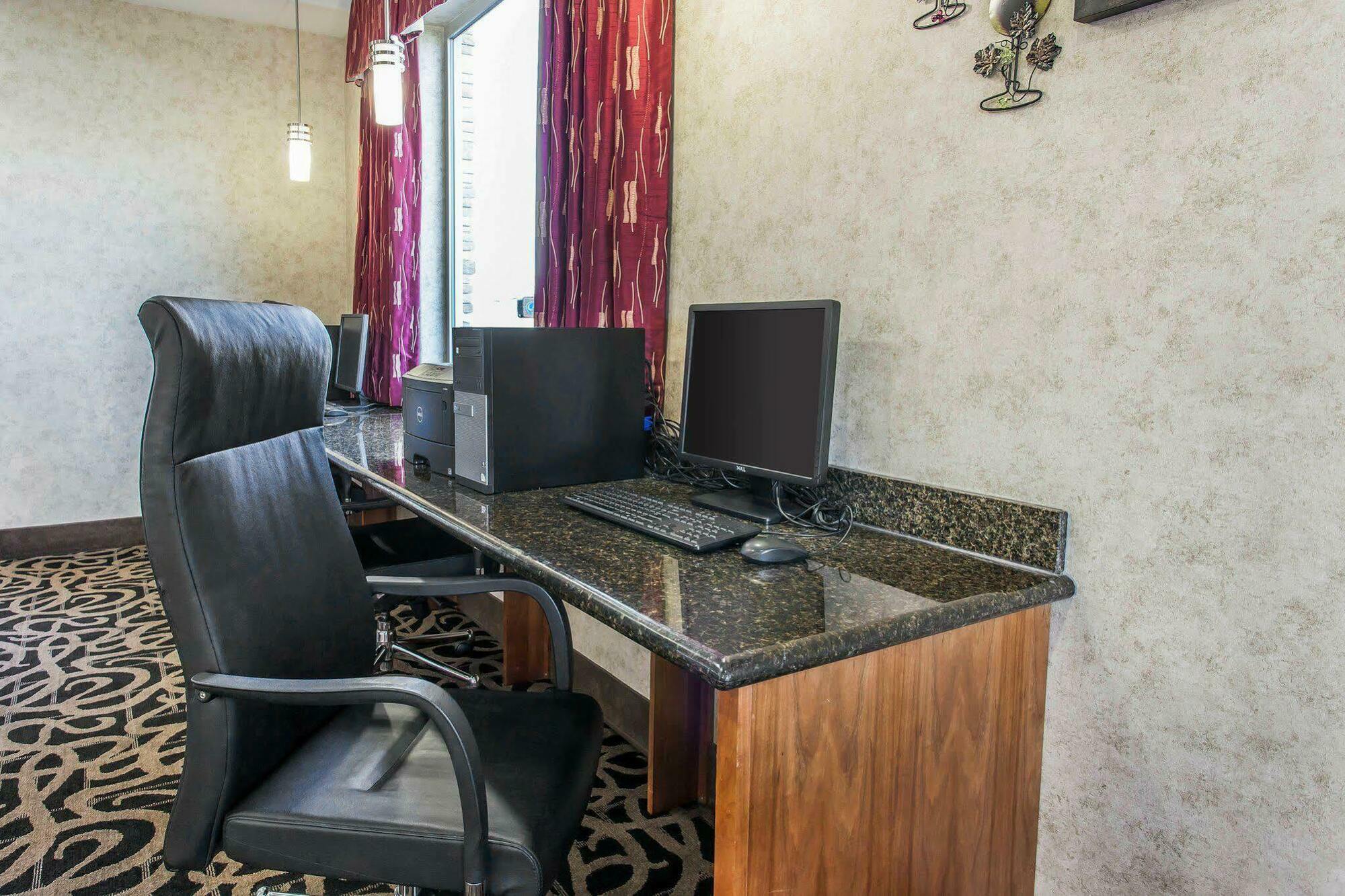 Comfort Suites Wenatchee Gateway Extérieur photo